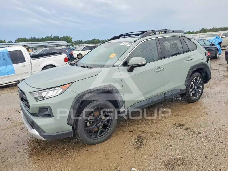 2021 Toyota RAV4 photo