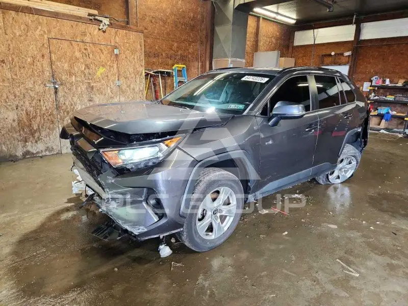 2021 Toyota RAV4 фото