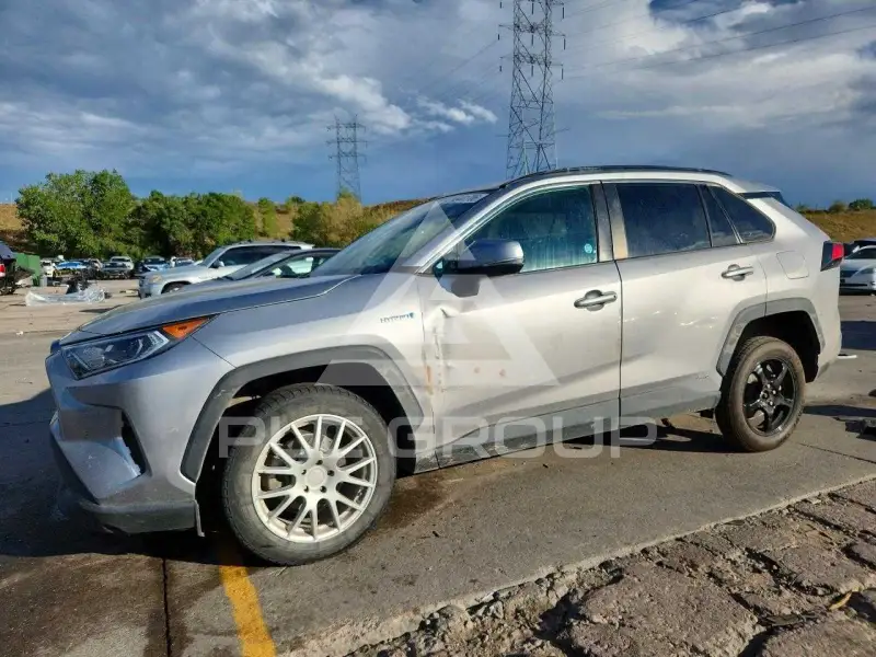 2021 Toyota RAV4 фото