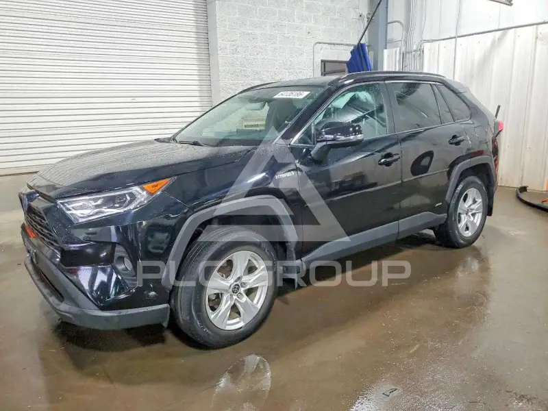 2021 Toyota RAV4 фото
