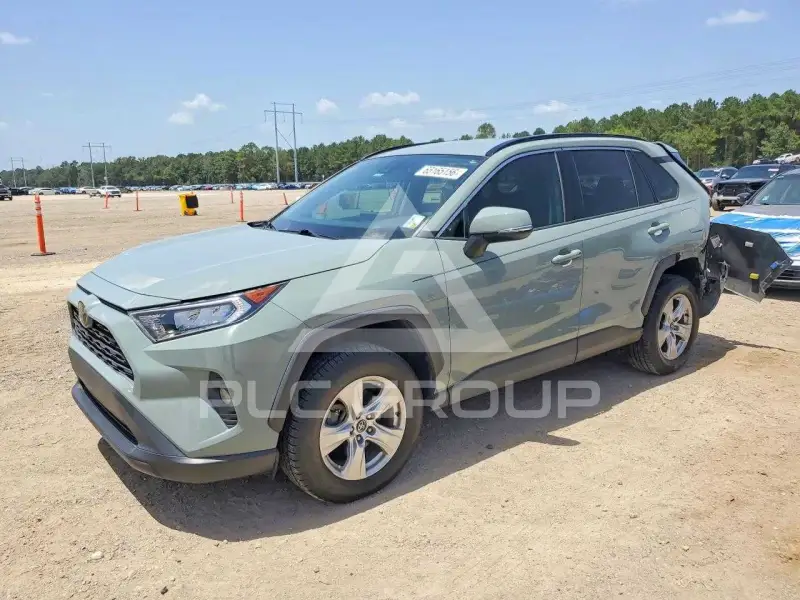 2021 Toyota RAV4 фото