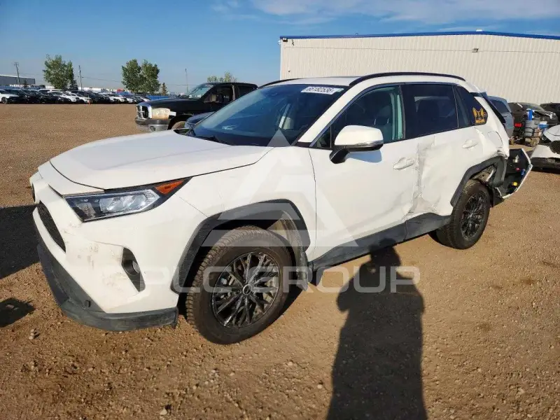 2021 Toyota RAV4 photo