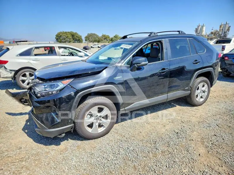 2021 Toyota RAV4 фото