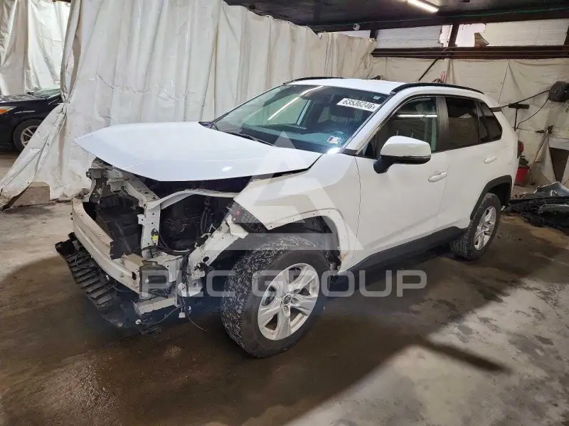 2021 Toyota RAV4 фото