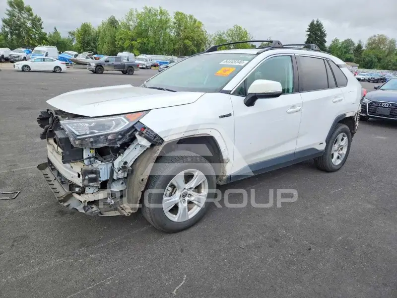 2021 Toyota RAV4 фото