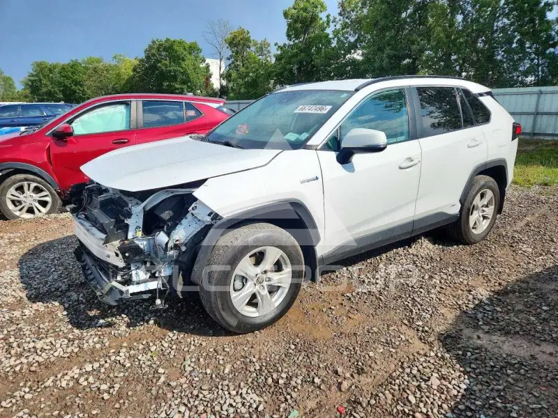 2021 Toyota RAV4 фото