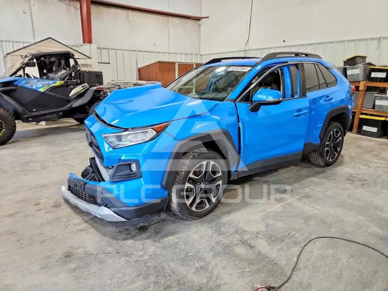 2021 Toyota RAV4 фото