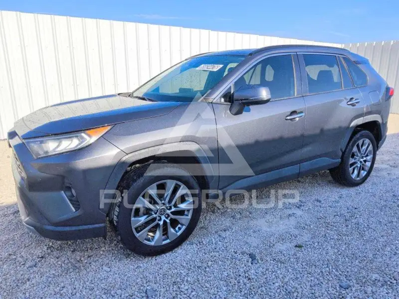 2021 Toyota RAV4 photo