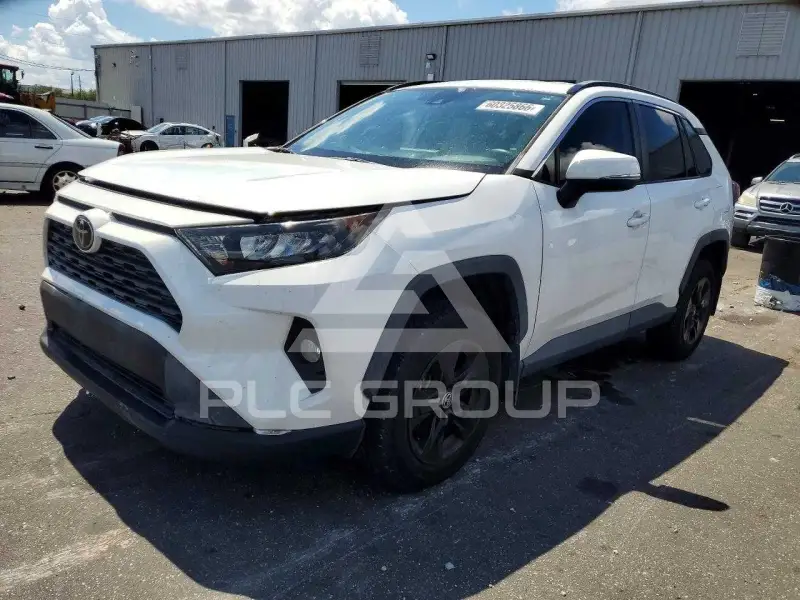 2021 Toyota RAV4 фото