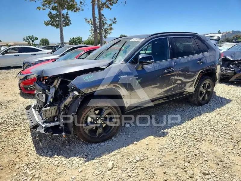 2021 Toyota RAV4 фото