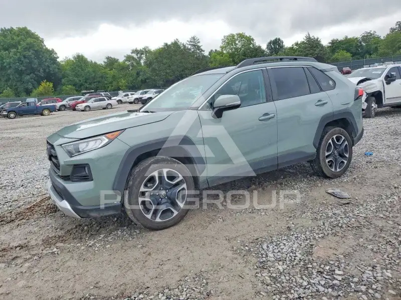 2021 Toyota RAV4 фото