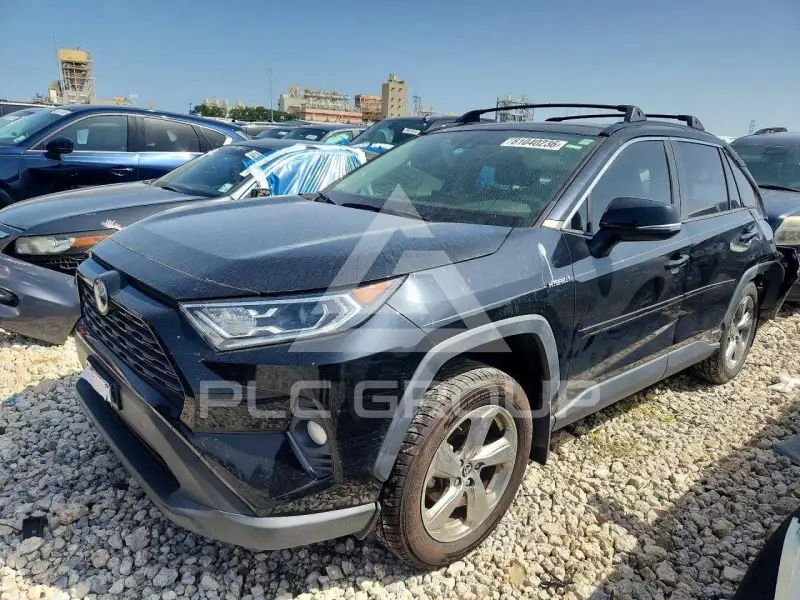 2021 Toyota RAV4 photo