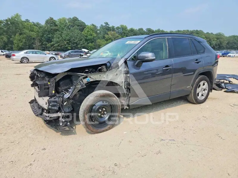 2021 Toyota RAV4 фото