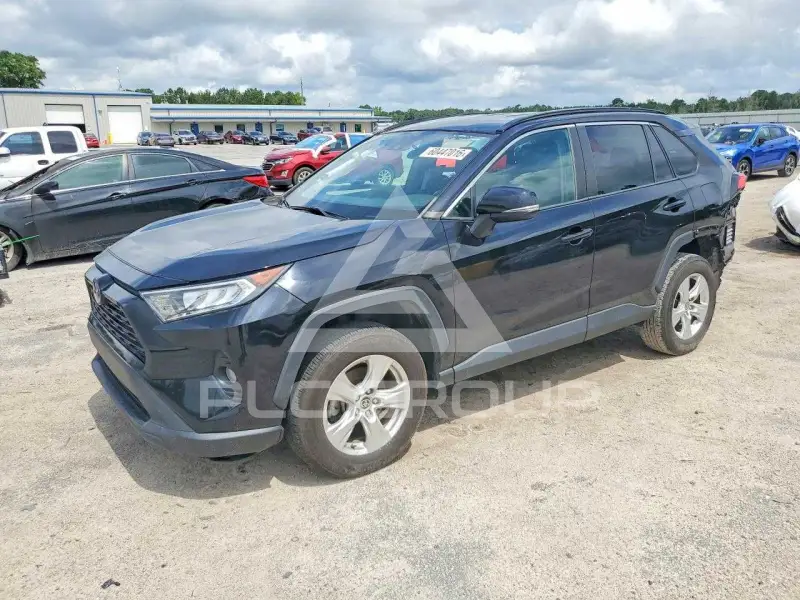 2021 Toyota RAV4 фото