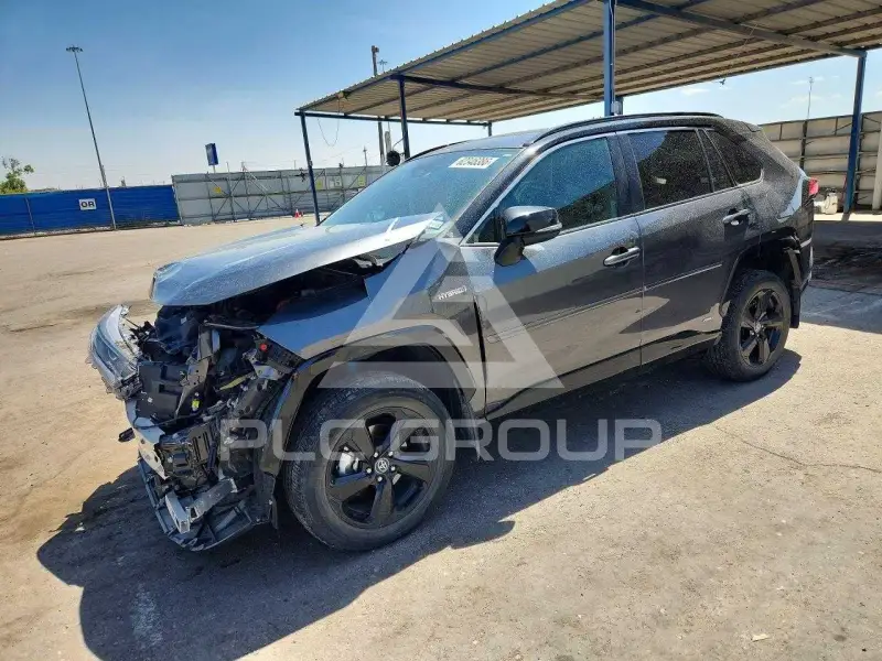 2021 Toyota RAV4 фото
