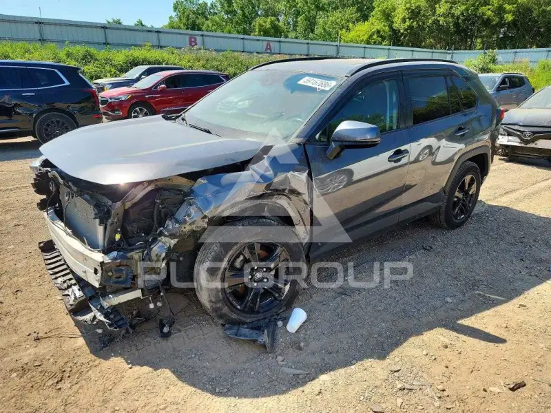 2021 Toyota RAV4 фото