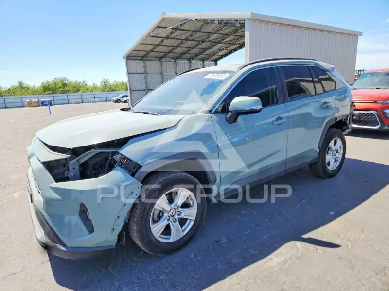 2021 Toyota RAV4 фото