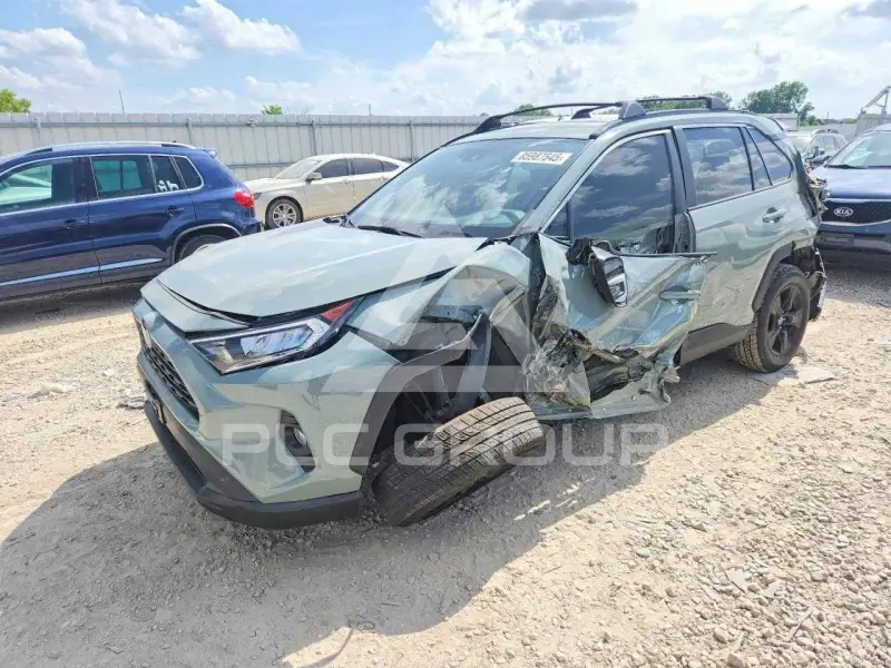 2021 Toyota RAV4 фото