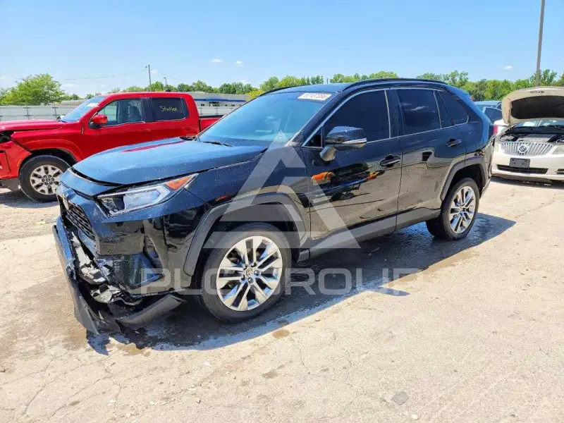 2021 Toyota RAV4 фото