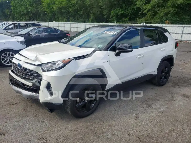 2021 Toyota RAV4 фото