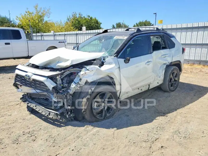 2021 Toyota RAV4 фото