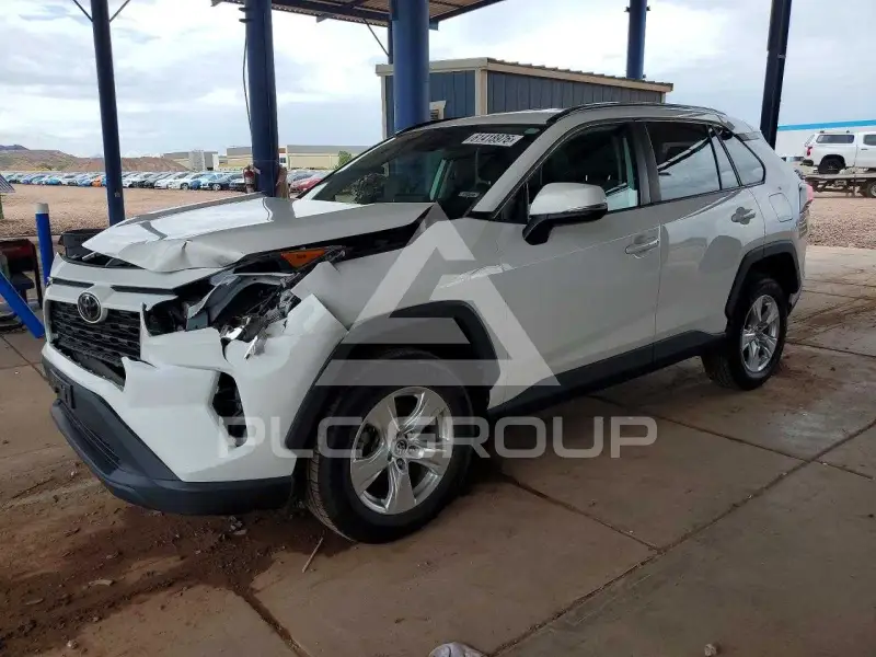 2021 Toyota RAV4 фото