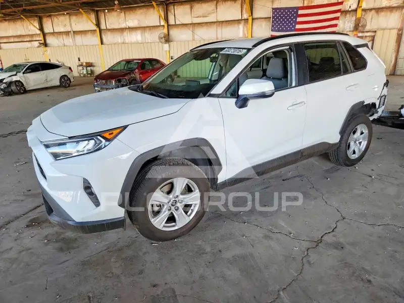 2021 Toyota RAV4 фото
