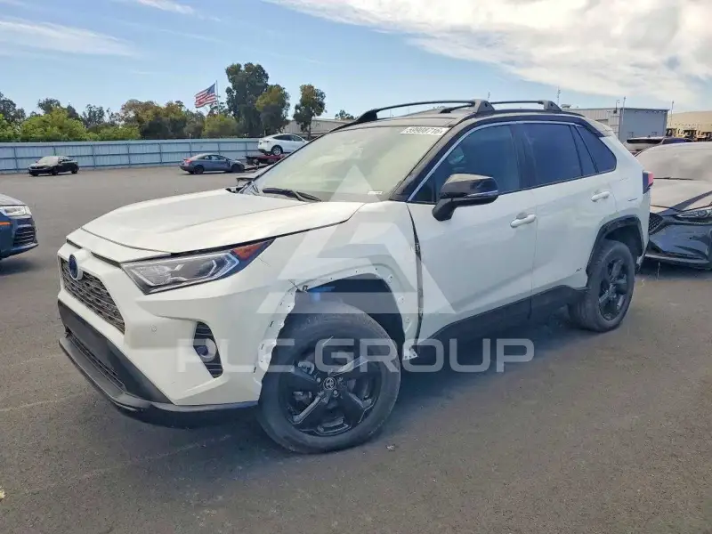2021 Toyota RAV4 фото