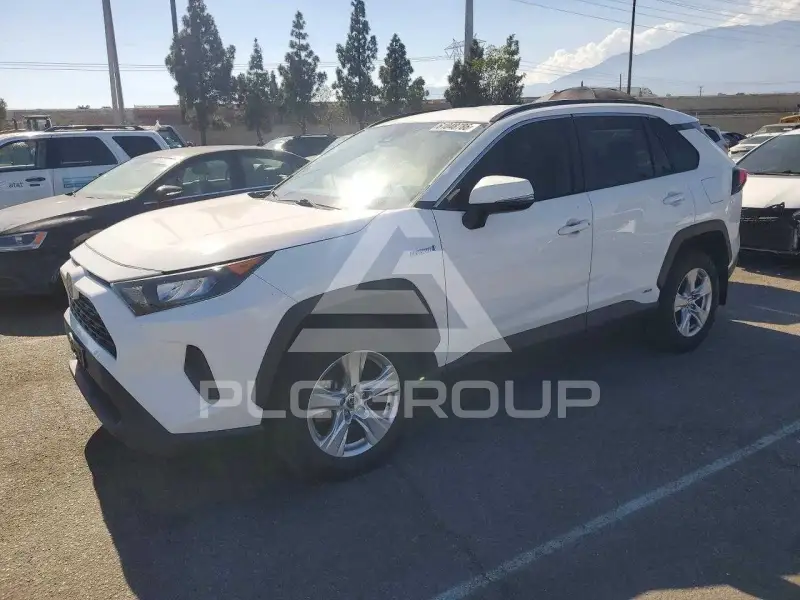 2021 Toyota RAV4 фото