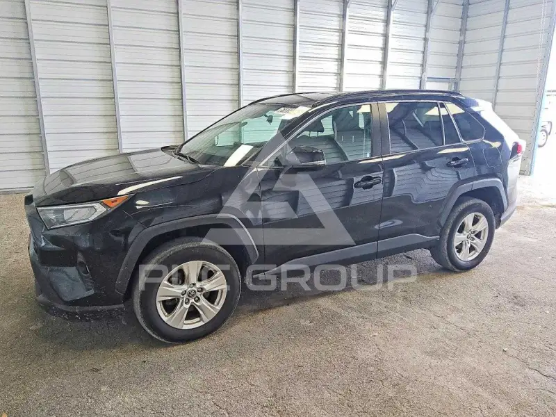 2021 Toyota RAV4 фото