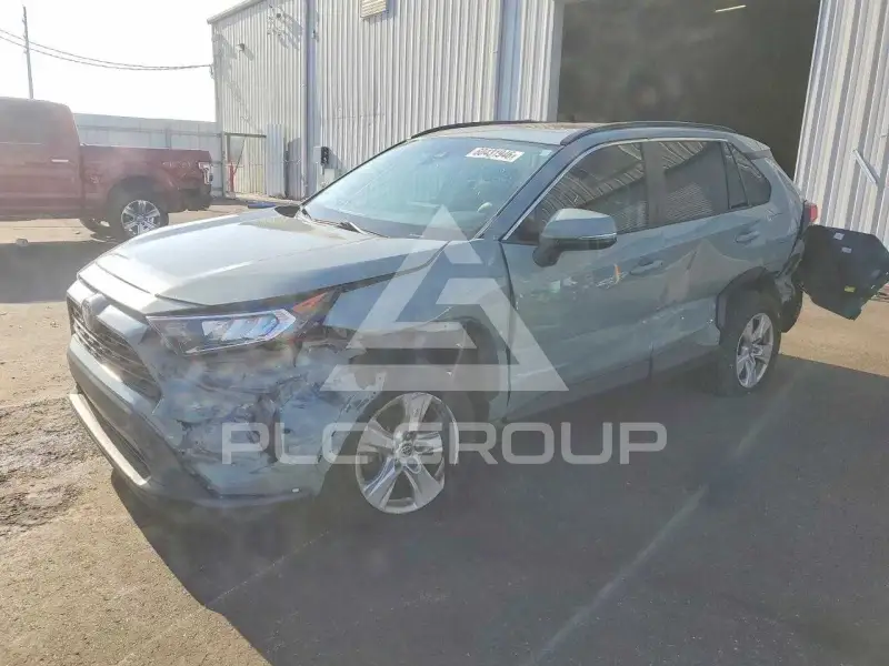 2021 Toyota RAV4 фото