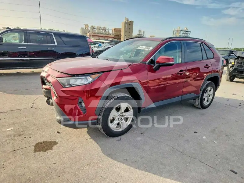2021 Toyota RAV4 фото
