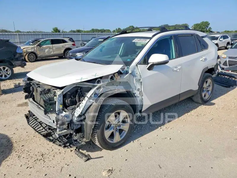 2021 Toyota RAV4 фото