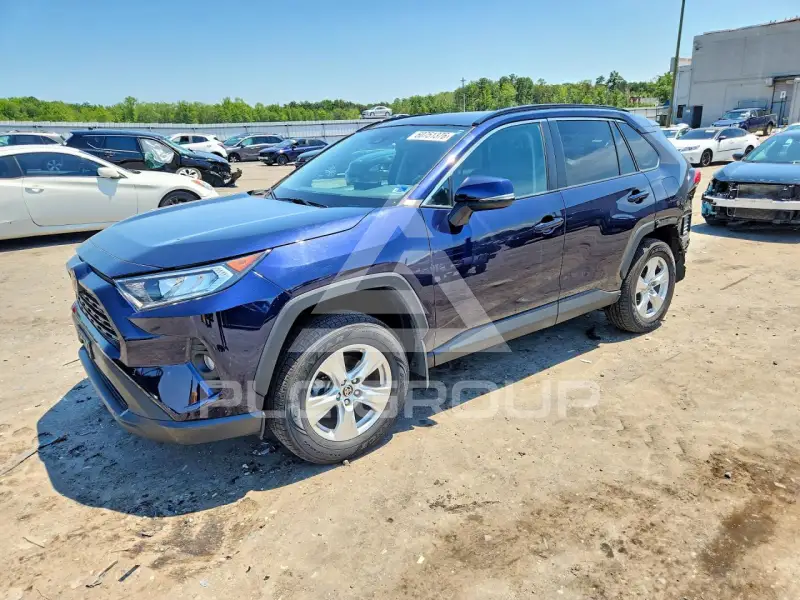 2021 Toyota RAV4 фото