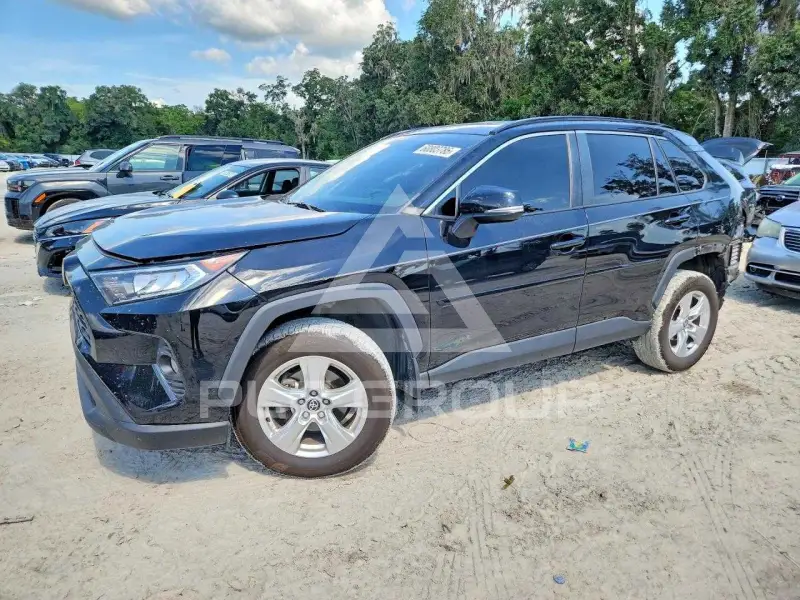 2021 Toyota RAV4 фото