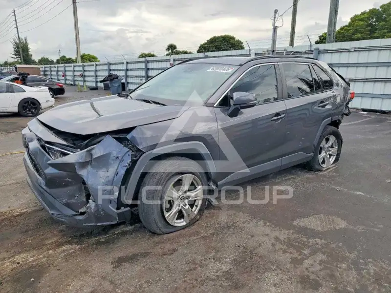 2021 Toyota RAV4 photo
