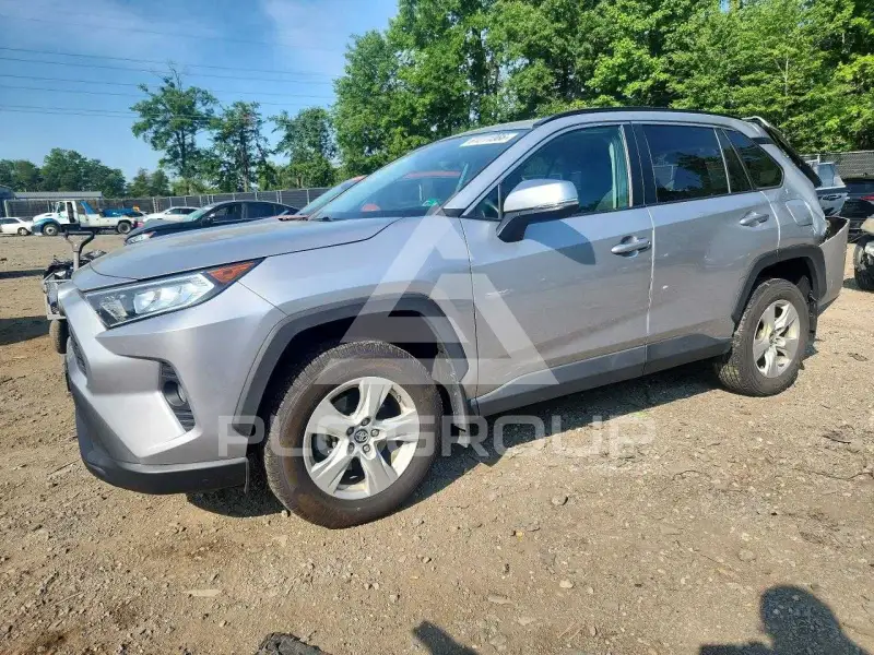 2021 Toyota RAV4 фото