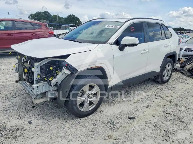 2021 Toyota RAV4 photo