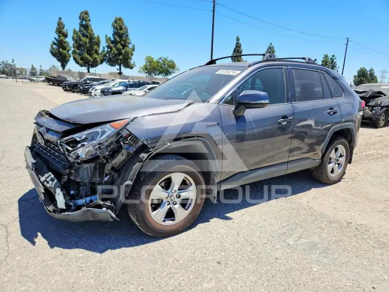 2021 Toyota RAV4 photo