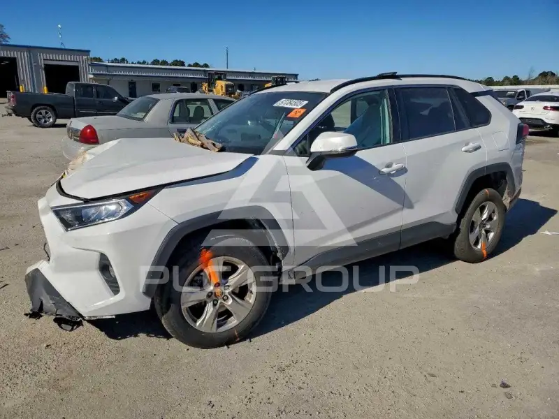 2021 Toyota RAV4 photo