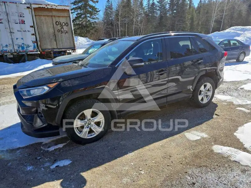 2021 Toyota RAV4 фото