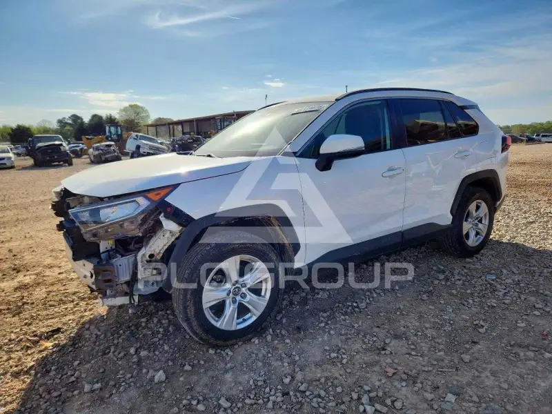 2021 Toyota RAV4 фото