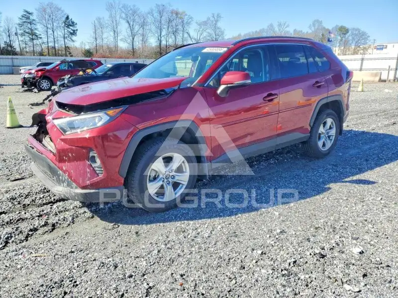 2021 Toyota RAV4 фото