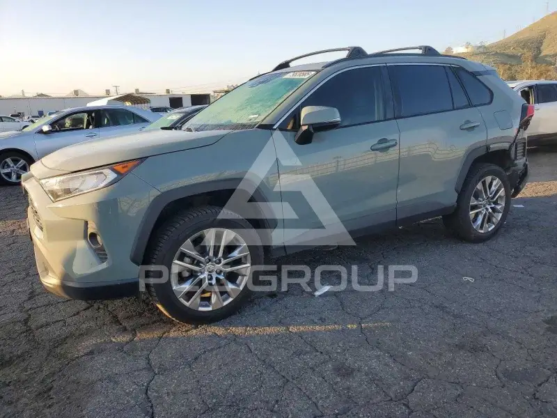 2021 Toyota RAV4 фото