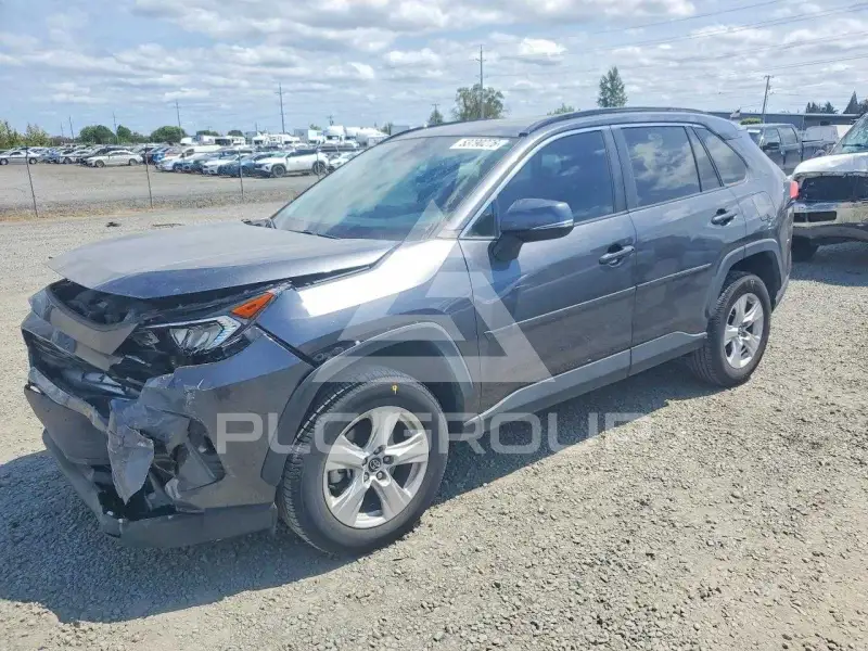 2021 Toyota RAV4 фото