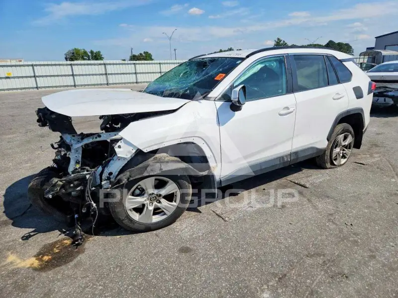 2021 Toyota RAV4 фото