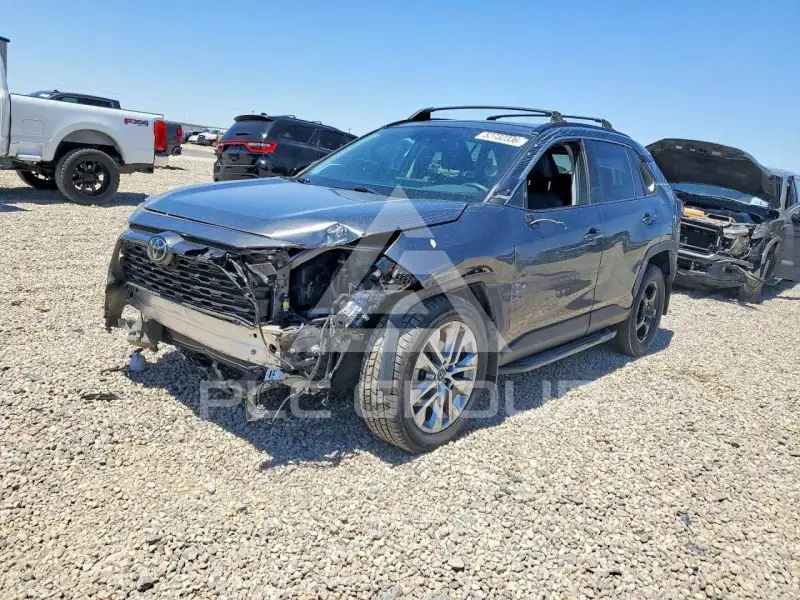 2021 Toyota RAV4 photo