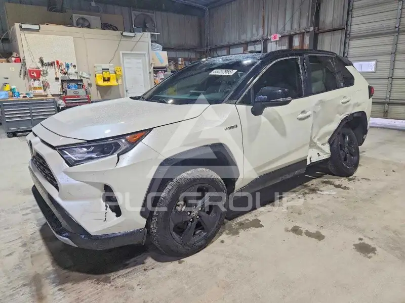 2021 Toyota RAV4 фото