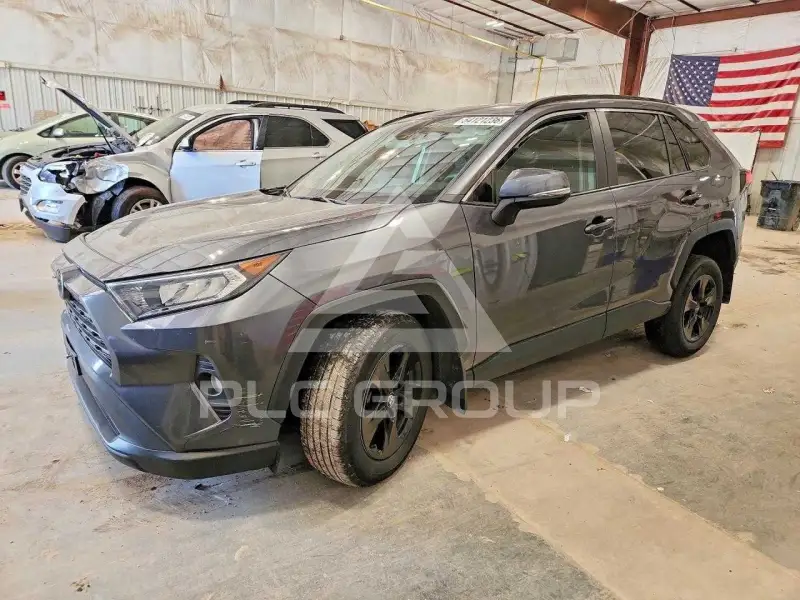 2021 Toyota RAV4 фото
