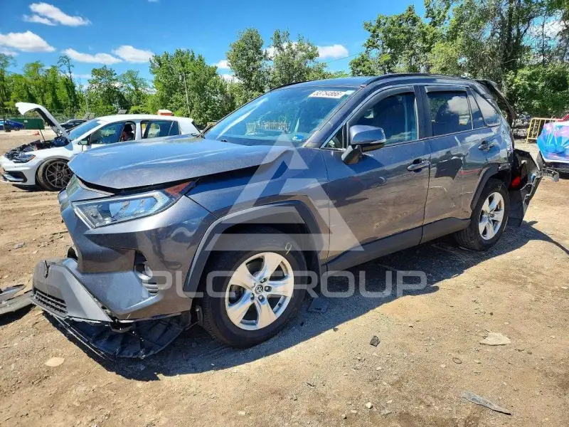 2021 Toyota RAV4 фото